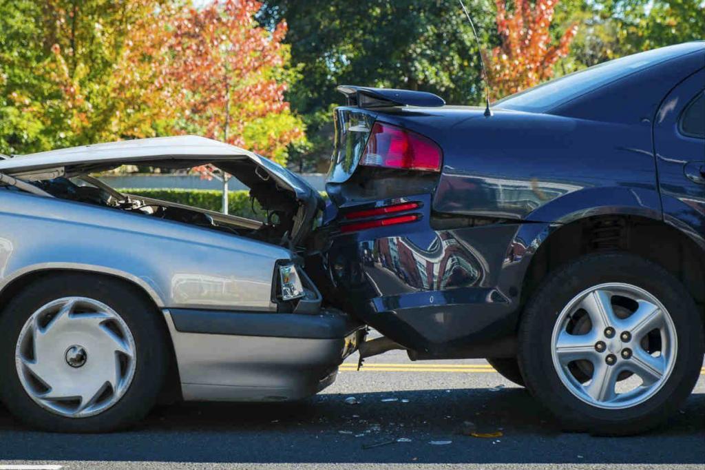 Rear End Collision Attorney & Rear End Collision