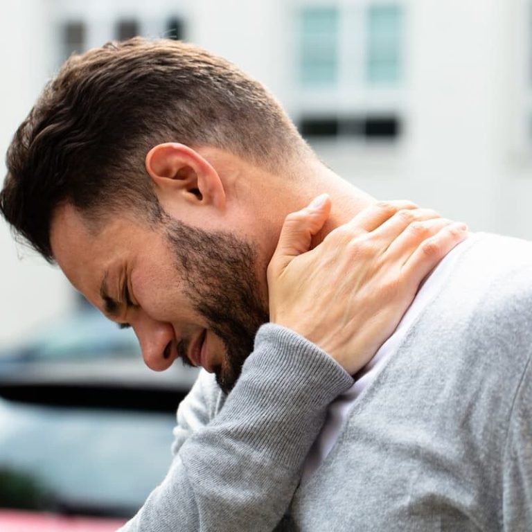 st. louis man with whiplash after a car accident